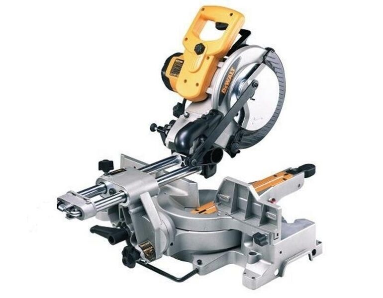 Торцовочная пила DEWALT 1600 Вт 216 мм DW712-QS